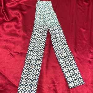 Coach 100% silk Twilly/Wrappy Ashley pattern reversible multi colored